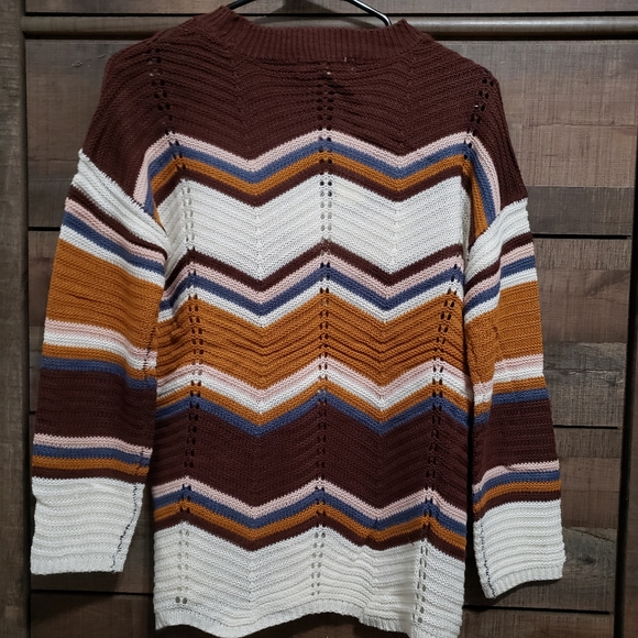 NWT Chevron Sweater - Picture 3 of 13